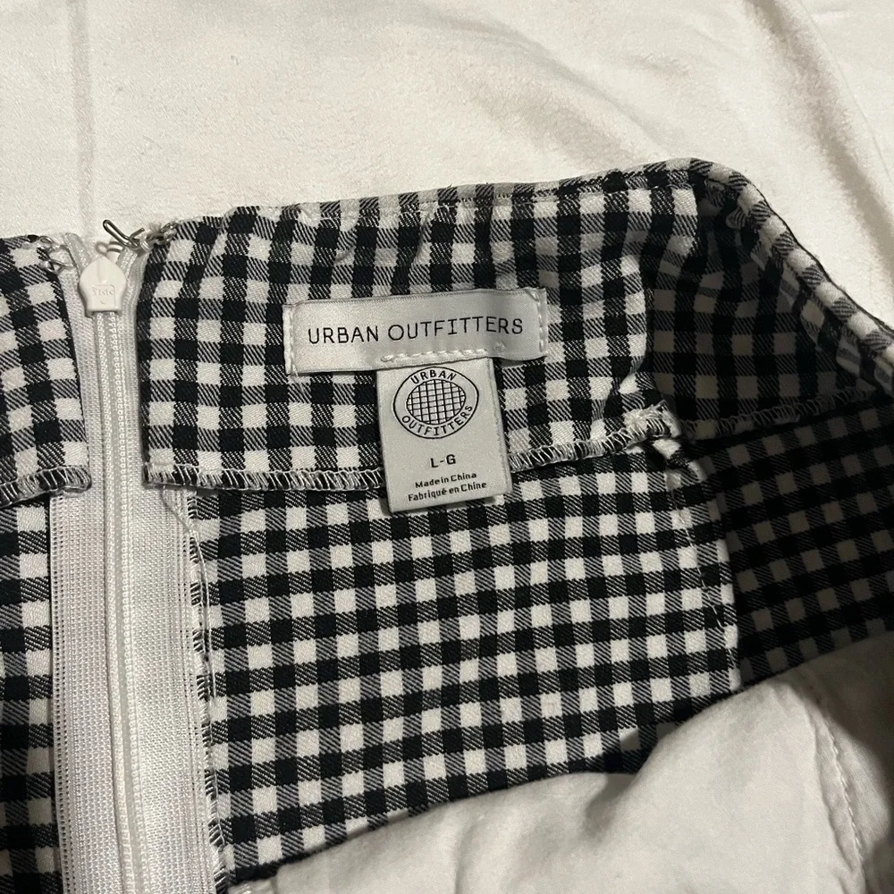 Black and White Checkered Mini Skirt - Picture 3 of 3